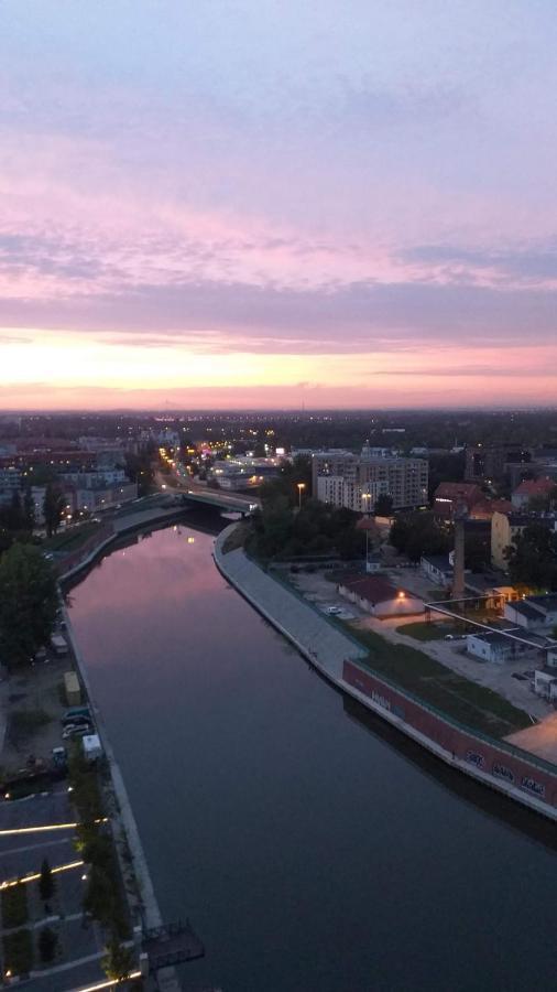 브로츠와프 Atal Towers Prywatny Apartament 아파트 외부 사진